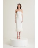  Beyaz Düz Yaka Straplez Tüy Detaylı Krep Midi Elbise