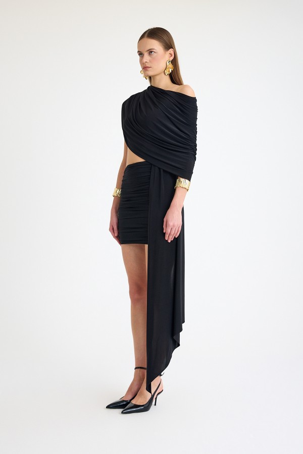 Beli cut out detaylı kuşaklı büzgülü mini elbise